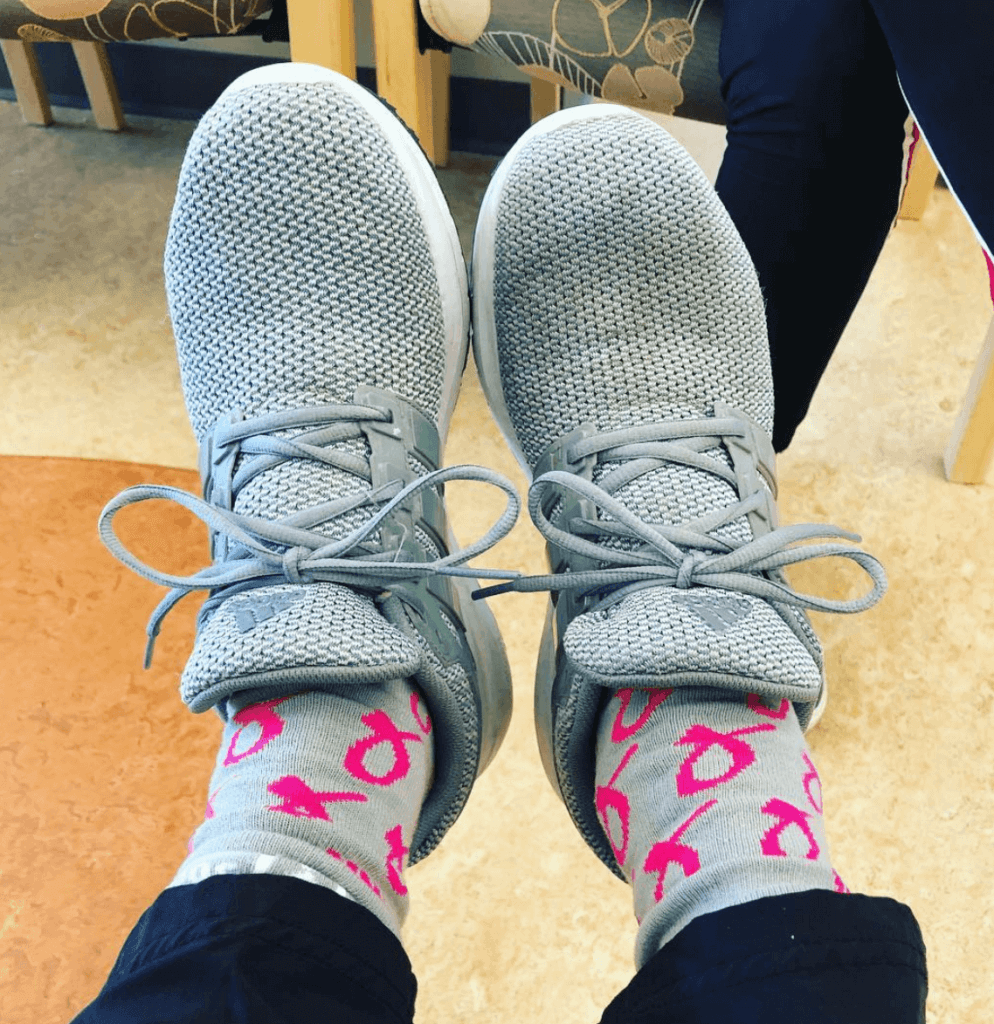 socks with cancer ribbons