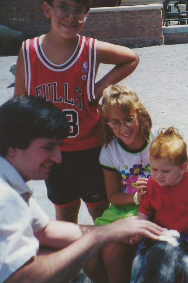 Pete D. 2000 with kids at zoo