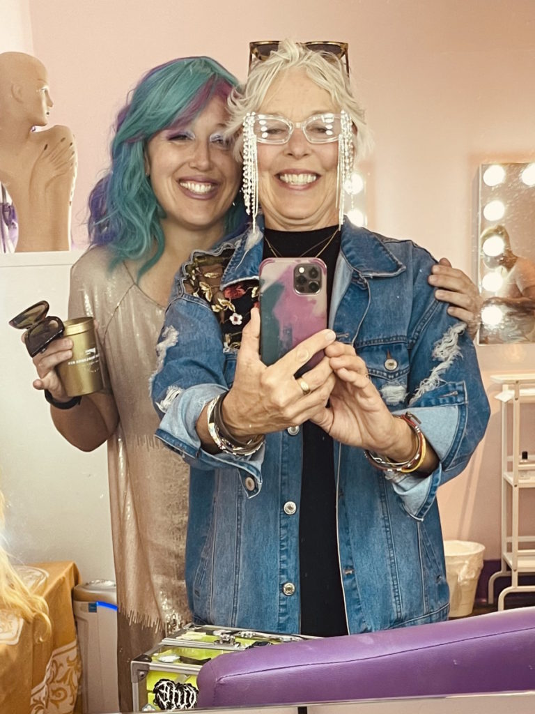 Vickie D. mirror selfie