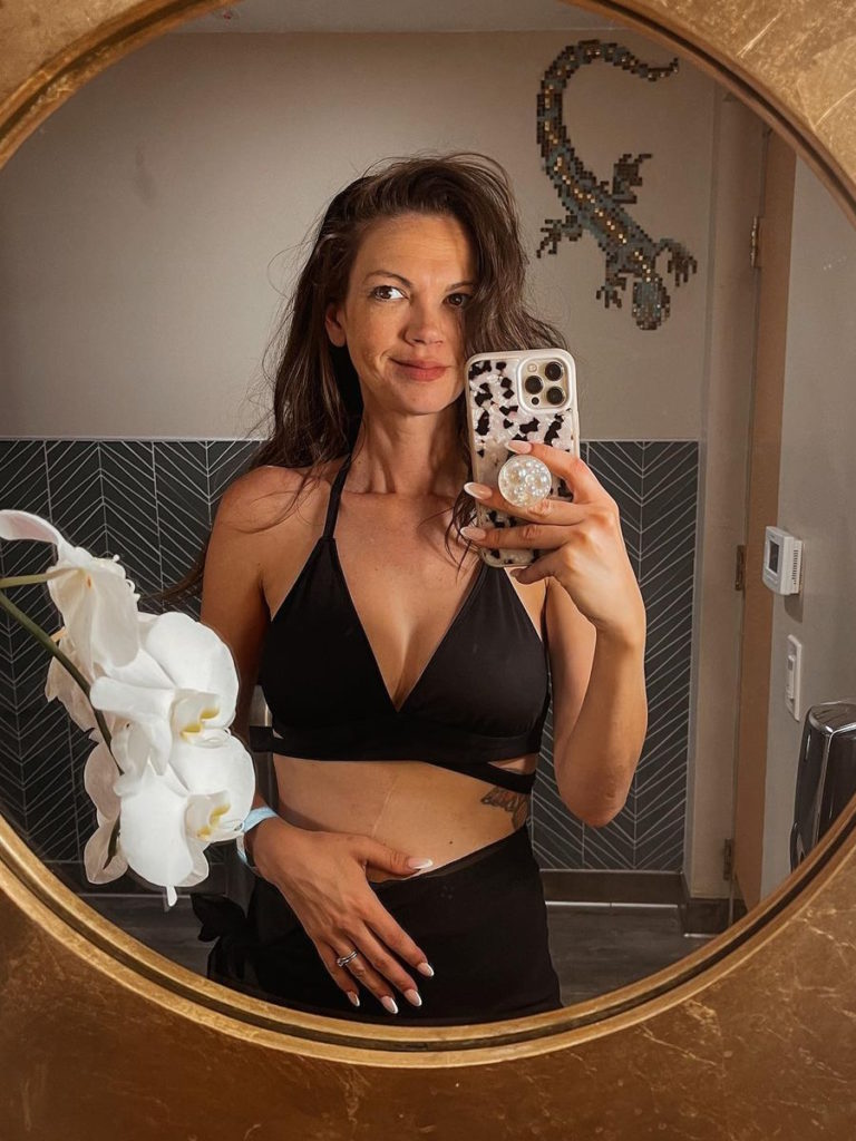 Amy H. mirror